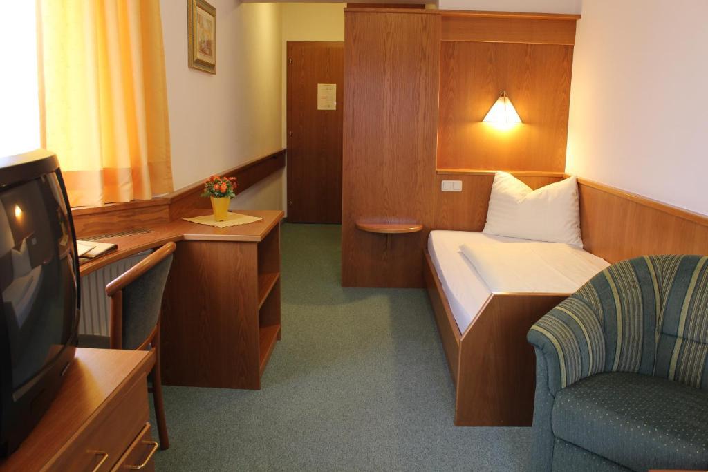Hotel Lohninger-Schober St Georgen im Attergau Ruang foto